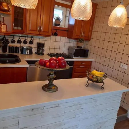 Melania Vonyarcvashegy