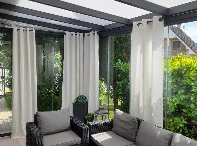 Melania בית נופש פוניארצוושהג'